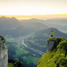 Load image into Gallery viewer, Half Dome a scent oil that inspire that top of the mountain feeling ScentFluence exclusive