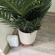 Load image into Gallery viewer, SMI 701 | cold-mist scent diffuser | BlueTooth controlled