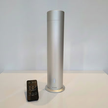 Load image into Gallery viewer, smi 1000 scent diffuser for upto 1000sq ft. silver with remote control. Scentfluence